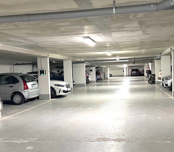 PARKNPLUG : Installation de bornes de recharge en copropriété