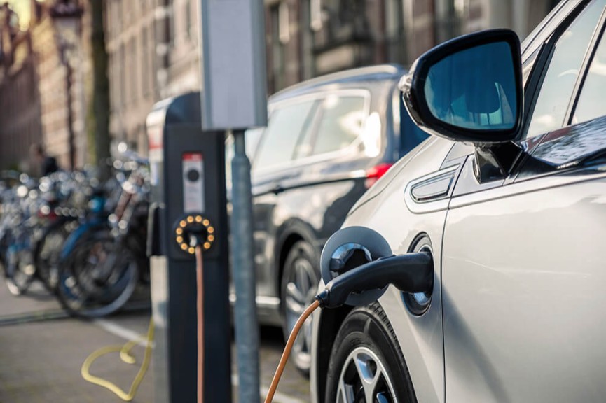 Déploiement d'infrastructures de recharge électriques publiques en collectivité